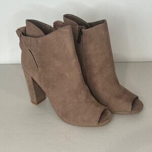 Bamboo Faux Suede Peep Toe Booties With Bow Accent & Zipper Closure, Size 8